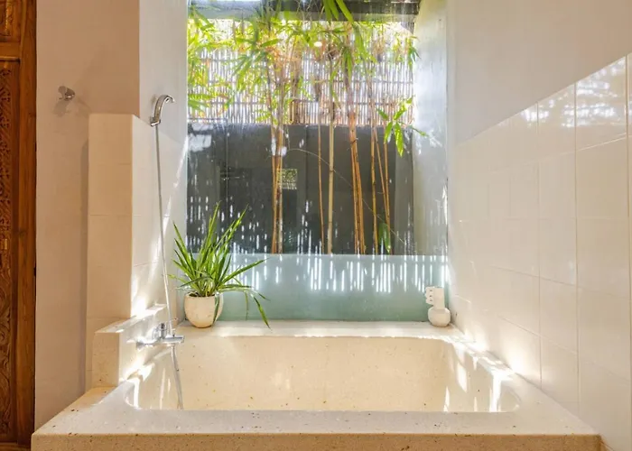 6br Luxe Pool Group Escape